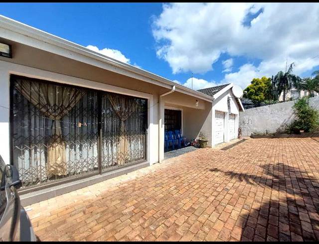 5 BEDROOM HOUSE FOR SALE IN RESERVOIR HILLS